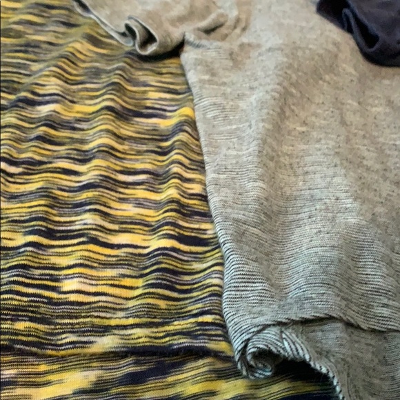 LuLaRoe Gracie Top size 2 - Picture 4 of 5